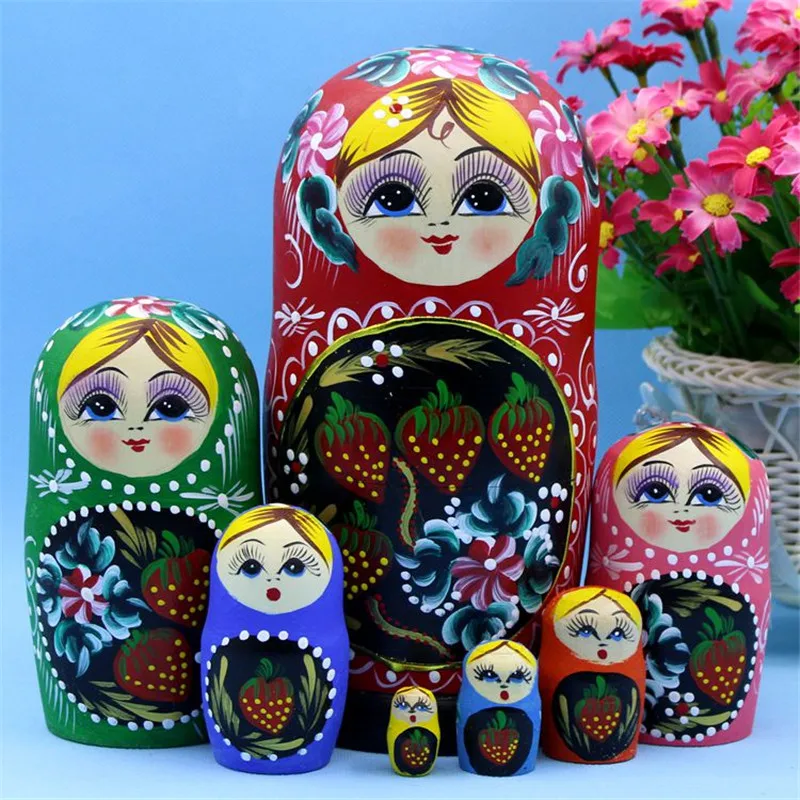 

Fashion Hand-Painted Strawberry Pattern Russian Nesting Doll 7 Layer Dry Basswood Matryoshka Doll Wooden Gift L30