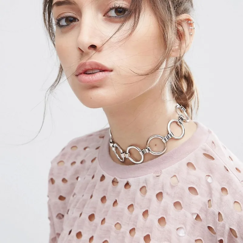 Gorące najnowsze modne dodatki mieszają kolor metalowy okrągły naszyjnik typu choker dla miłośników pary N187