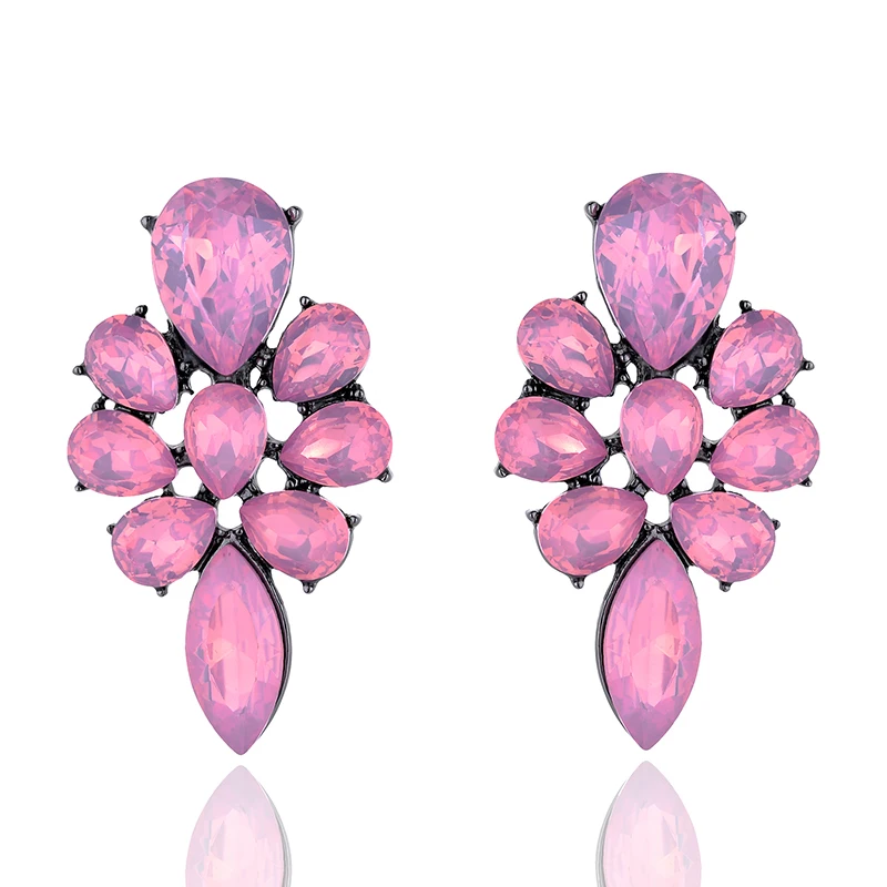 LUBOV 2018 New Elegant Women Piercing Earrings Classic Flower Design Retro Crystal Stud Earrings Fashion Jewelry For Christmas