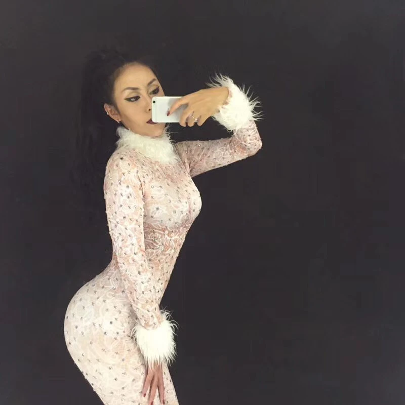 Mono blanco nuevo de encaje con diamantes de imitación, traje brillante para fiesta, traje elástico brillante, mono ajustado de escenario diseñado de una pieza