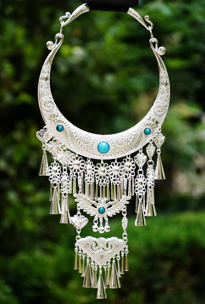 Multidesign Ethnic Fashion Vintage Embroidery Sweater Necklace Exaggerated Torque Miao Silver Unique Stage Show Necklace