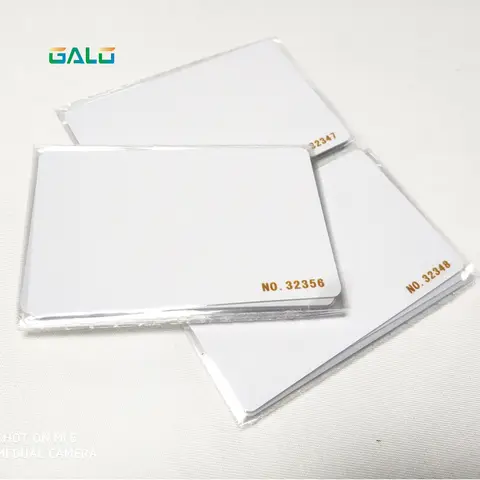 앞유리/VIP 카드용 RFID UHF 흰색 카드 UHF PVC 태그 - 샘플 OEM 액세스 제어 시스템