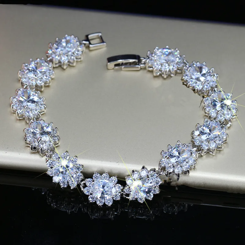 BeaQueen Sparkling Big Oval Purple Austrian Crystal CZ Bracelets Bangles Women Trendy Jewelry Romantic Gift for Wife B024