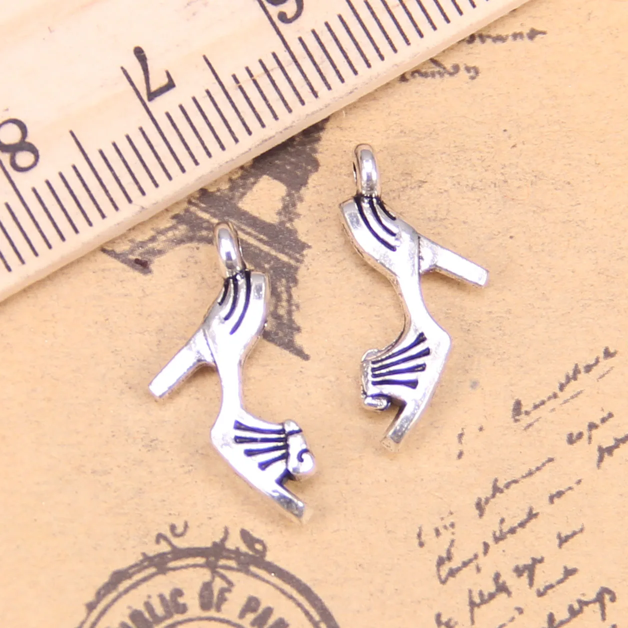 126pcs Jewelry Charms high-heeled shoes 20x11mm Antique Silver Plated Pendants Making DIY Handmade Tibetan Silver Jewelry