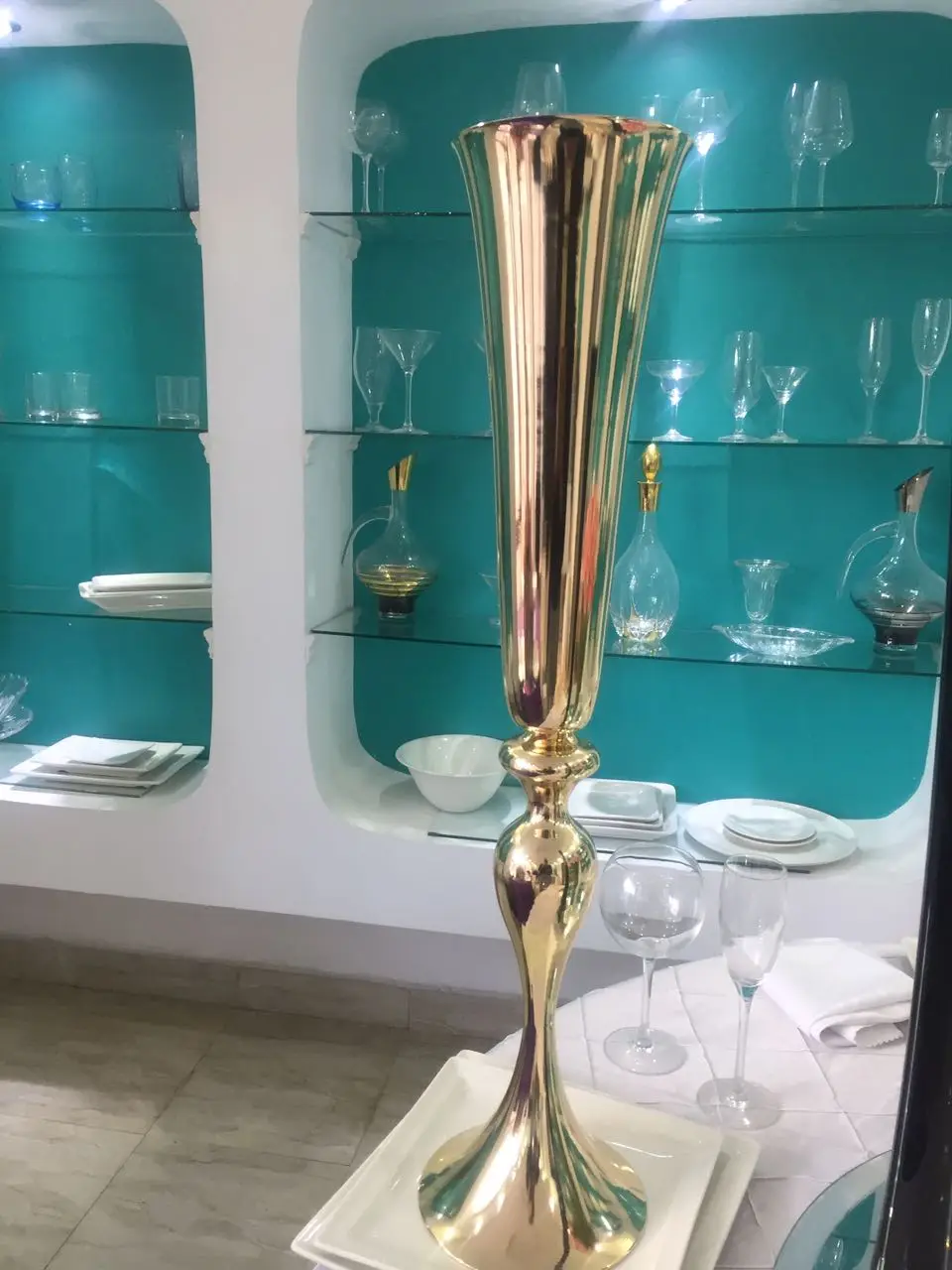 wholesale beautiful tall metal flower vase gold paited flower stand wedding centerpiece for weddings decoration