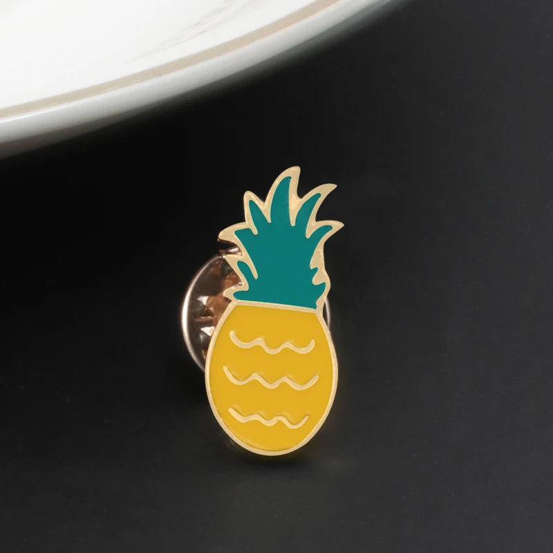 Fashion Fruits Brooches Enamel Pins Cartoon Cute Small Pineapple Badge Custom Bag Lapel Denim Pin Jewelry Gifts for Kids Friends