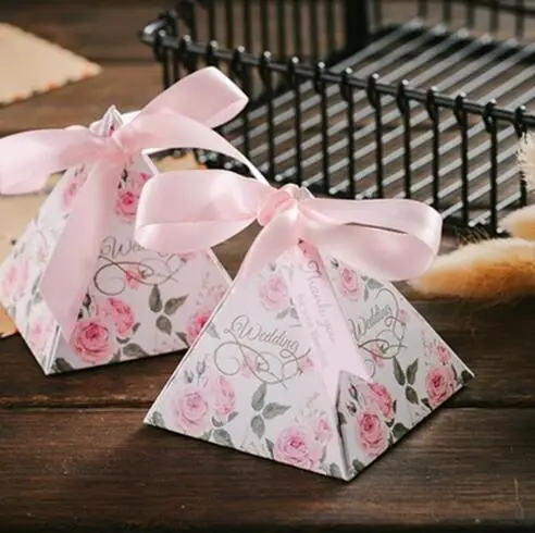 

100pcs Beautiful Pink Floral flower Wedding Favors Candy Boxes Bridal Shower Party Paper Gift Box package