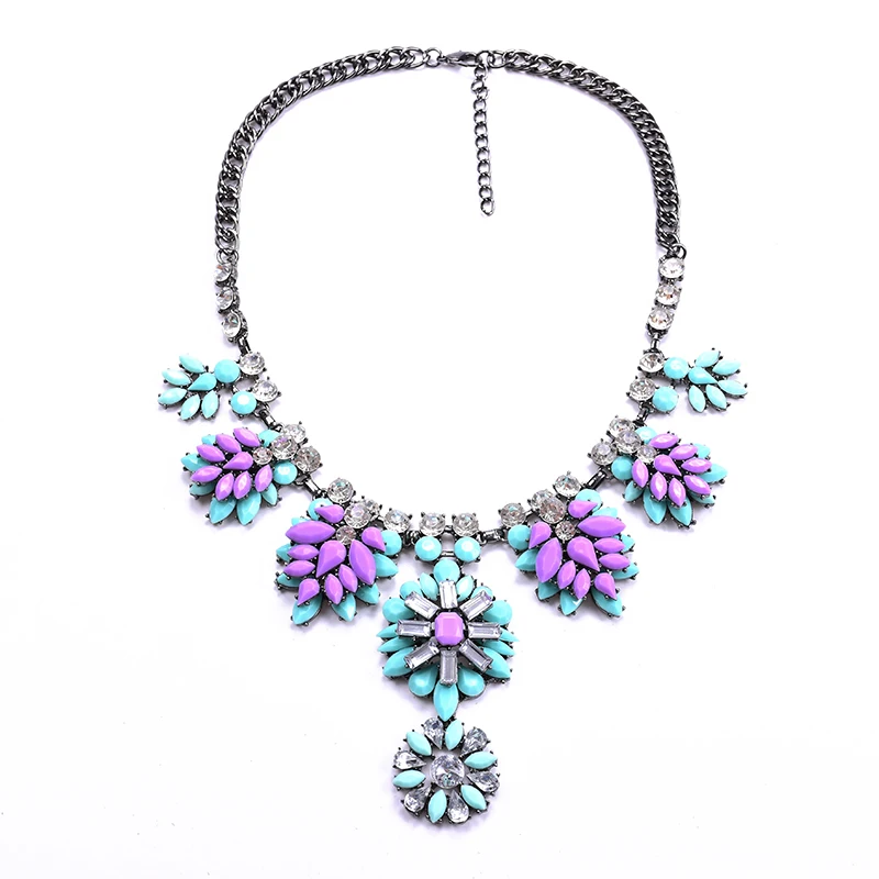 Fashion Acrylic Leaf Flowers Large Collar Necklace Women Luxury Crystal Big Choker Necklace Indian Ethnic Statement Necklace