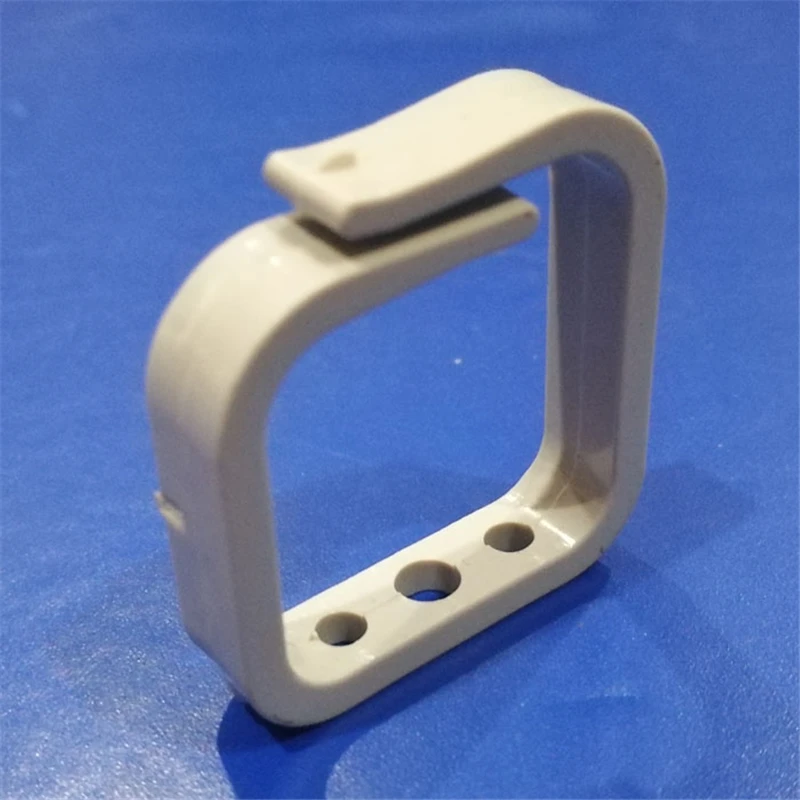 Kabelmanager Ring Abs Klein Model Vierkant Voor Verdeelkast 3 Gaatjes Kabelbeheer Voor Netwerkkast Wit 31*29*7Mm 100Pcs