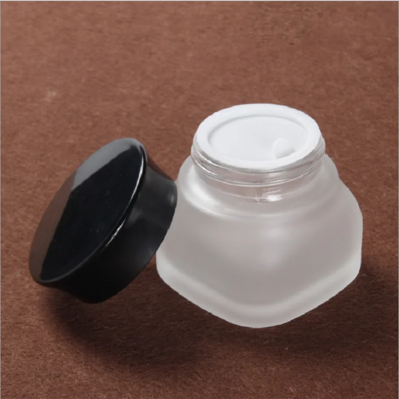 Small Spray Bottle Empty  Cosmetic Packaging Container Square Shape Emulsion Scrub Glass Toner Press Refillable Bottle