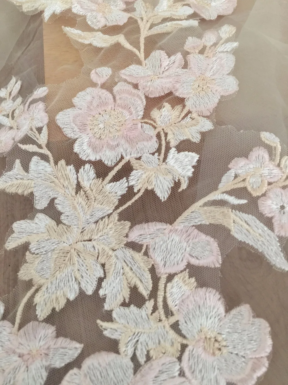 10 pairs Pastel Beautiful Fine Embroidery Wedding Gown Prom Dress Lace Applique , Flower Venice Fabric Applique for Garters