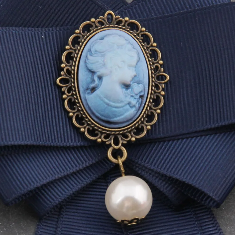 Vintage Queen Cameo Bowtie Brooches for Women Black Ribbon Pearl Brooch Pins Corsage Ladies Broches Dress Coat Accessories