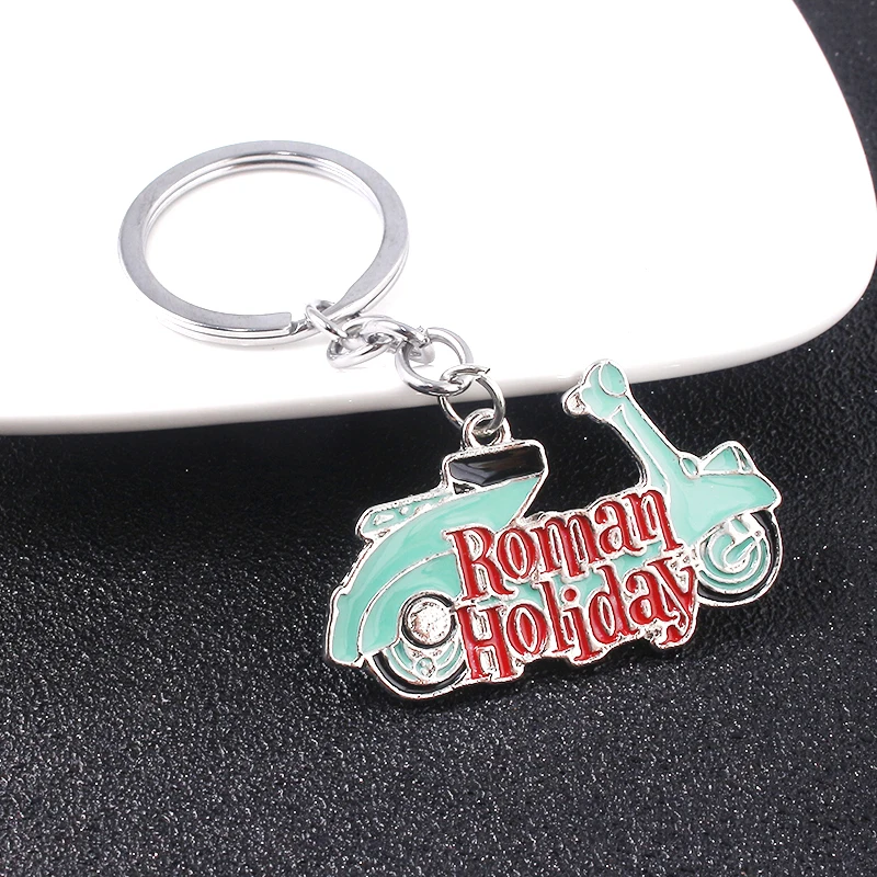 Roman Holiday Keychain Audrey Hepburn Princess Ann Joe Bradley VESPA Motorcycle Key Chain for Women Men Souvenir Jewelry