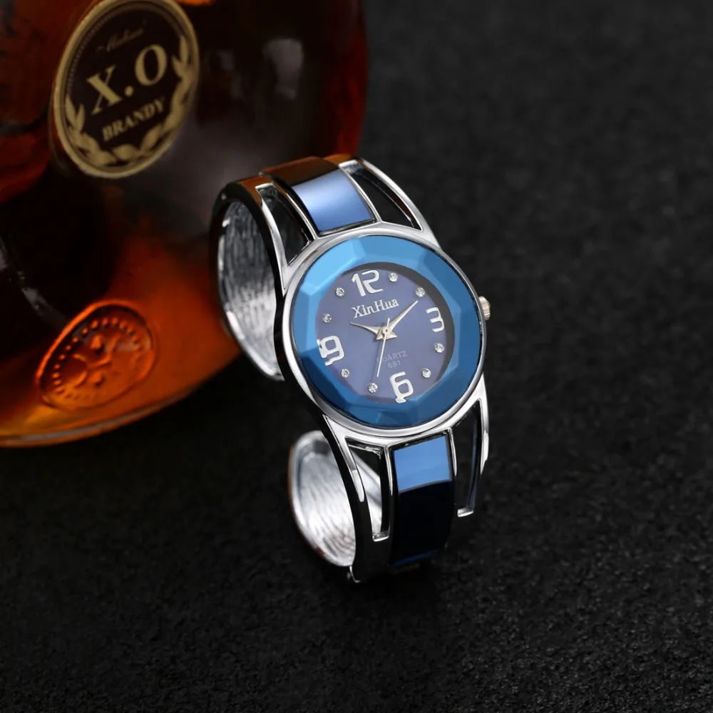 Reloj de pulsera de acero de lujo para mujer, cronógrafo de cuarzo con diamantes de imitación, sencillo, a la moda