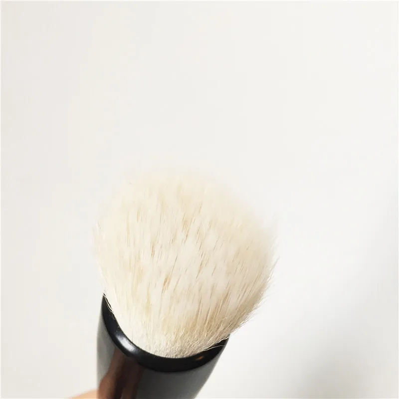 WG Brush 01 Foundation brush - Duo-fiber bristles for Liquid Foundation Cream Powder Brush - Beauty Makeup Brushes Blender