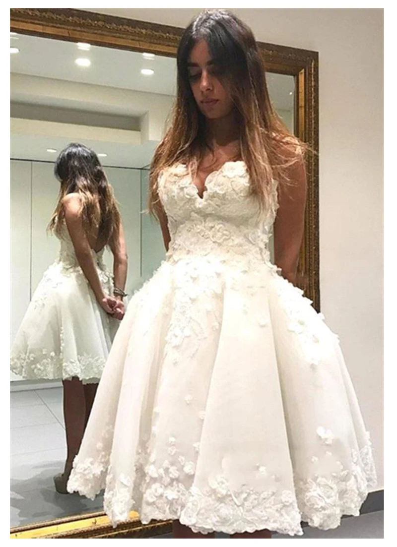 Abito da sposa casual corto 2019 abiti da sposa bianchi corti vestido de noiva vendita calda abiti da sposa con fiori 3D abiti da ballo