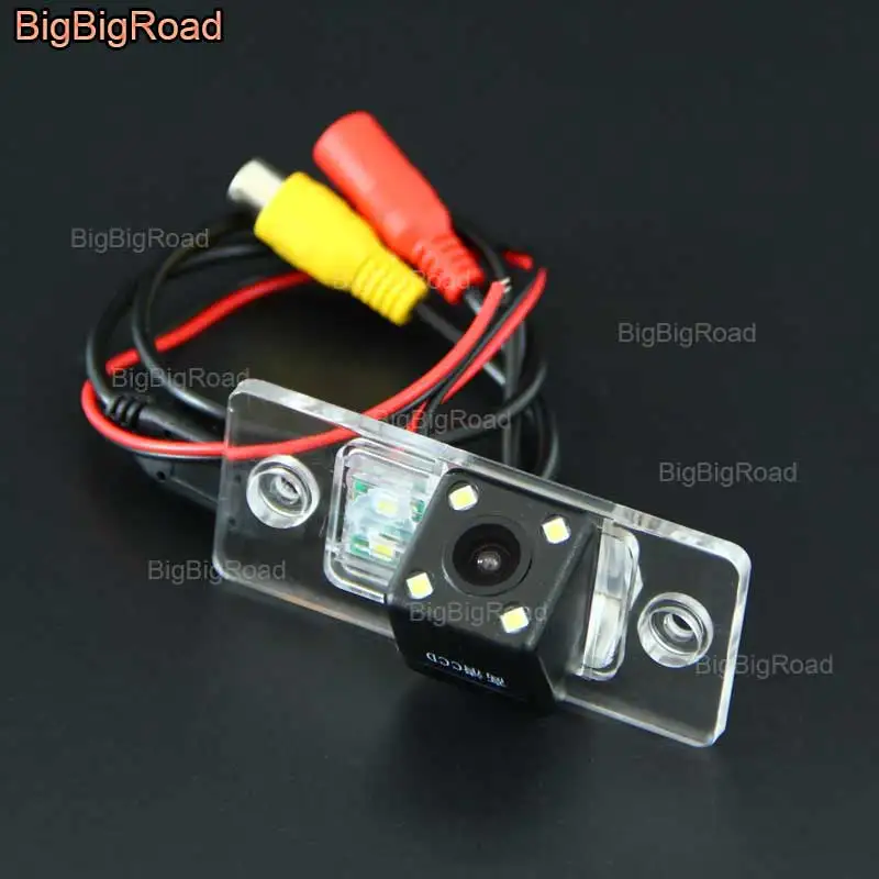 

BigBigRoad Car Intelligent Track Rear View Camera For Volkswagen Touran / Golf Touran /Jetta MK4 / Bora A4 / Touareg / Tiguan