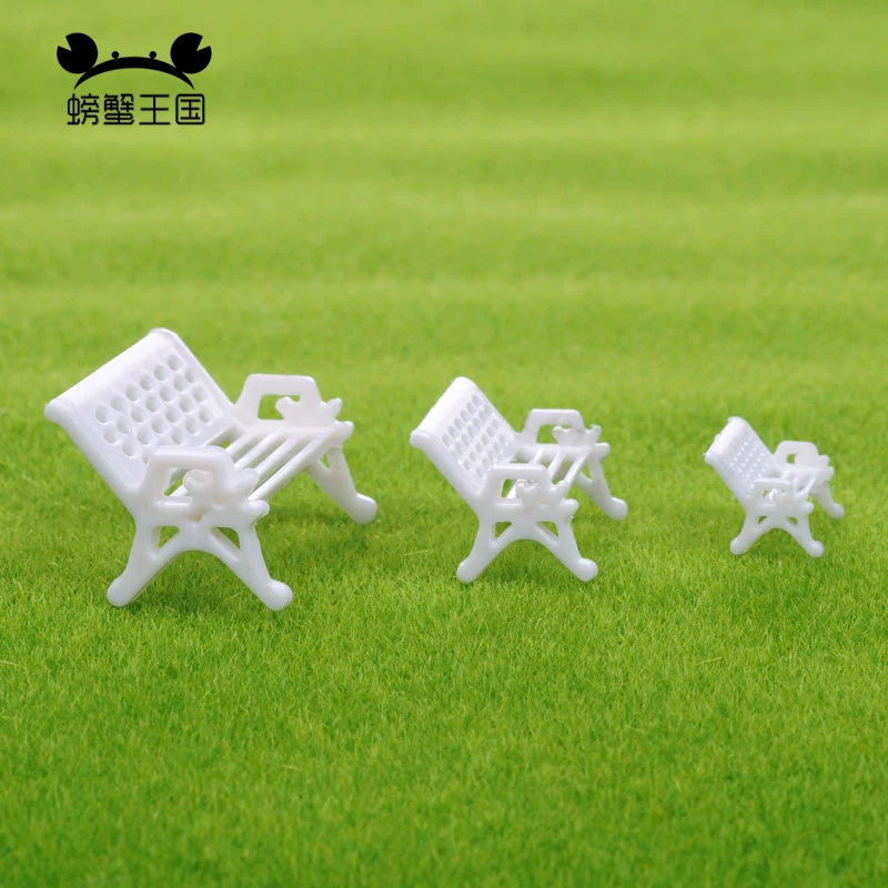 

10Pcs Miniature Dollhouse Outdoor Garden Decor Set Charming Model Furniture Grass And Lanterns for Dollhouse Toys