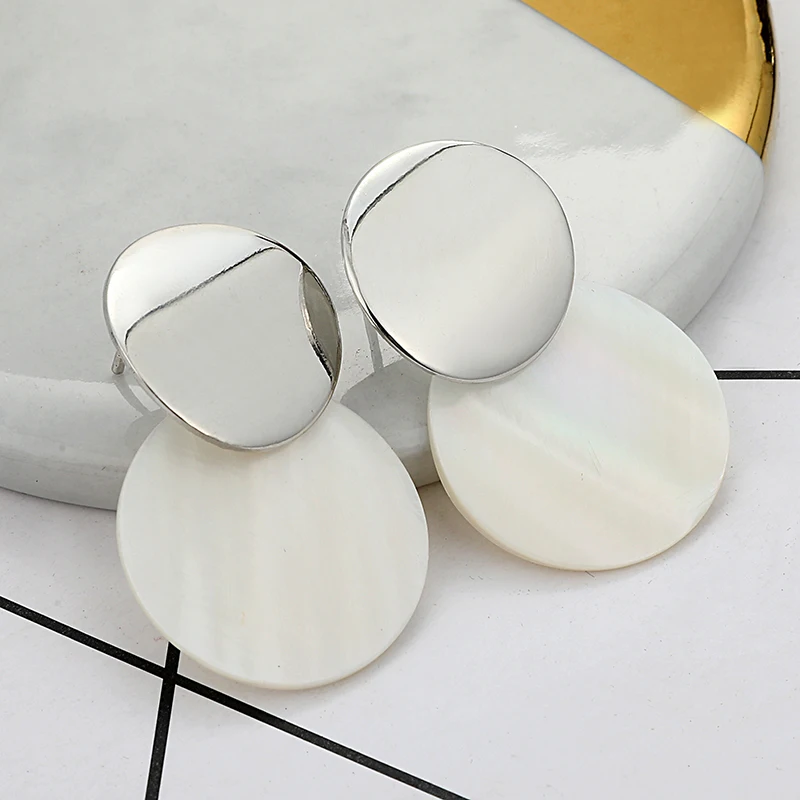 

LOVBEAFAS 2024 Fashion Earrings For Women Round Shell Drop Earrings Metal Charming Bohemian boucles d'oreilles pour les femmes