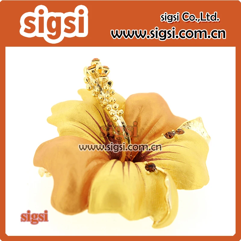 2015 Hot Sale Gold Beautiful Flower Rhinestone Brooch for decoration