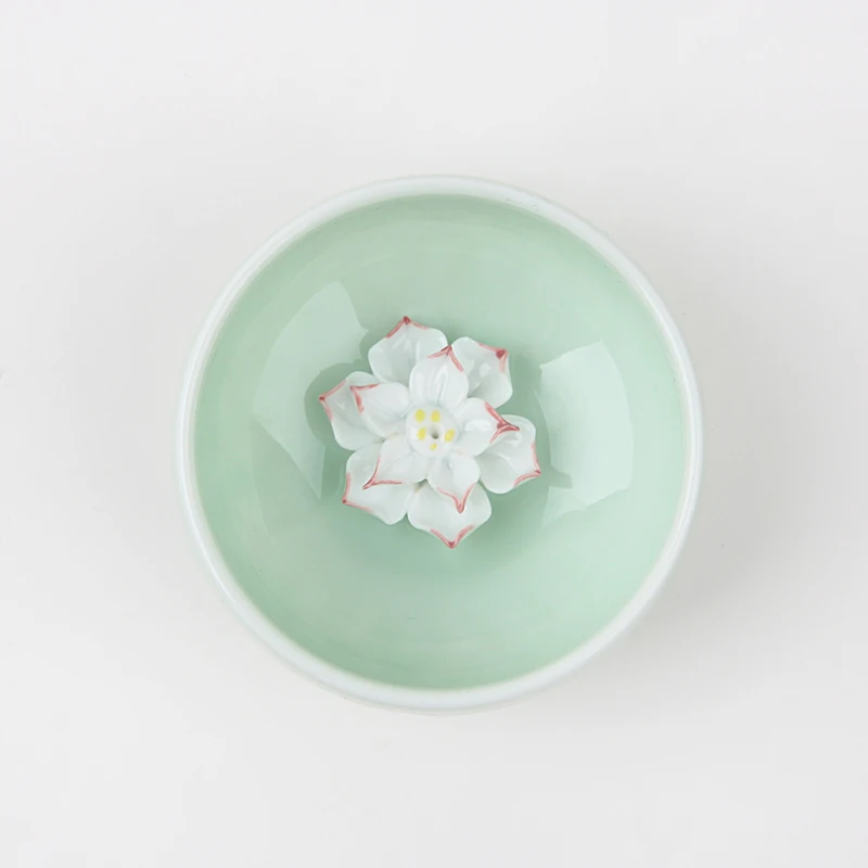 one cup porcelain longquan celadon Chinese kungfu tea cup creative lotus flower relief cup for Pu\'er tea 50ml master cup of tea