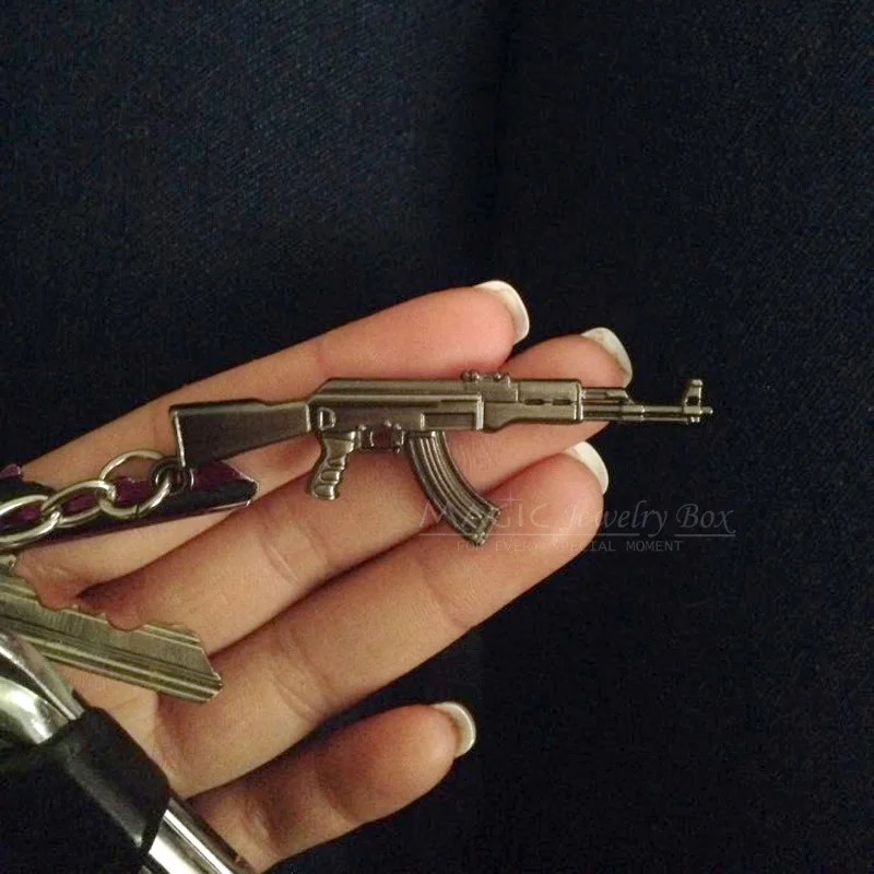 Nieuwigheid Counter Strike Pistool AK47 Sleutelhanger Mannen Trinket Awp Rifle Sniper Cs Gaan Sabel Mannen Zak Auto Sleutelhanger sieraden Souvenirs Gift