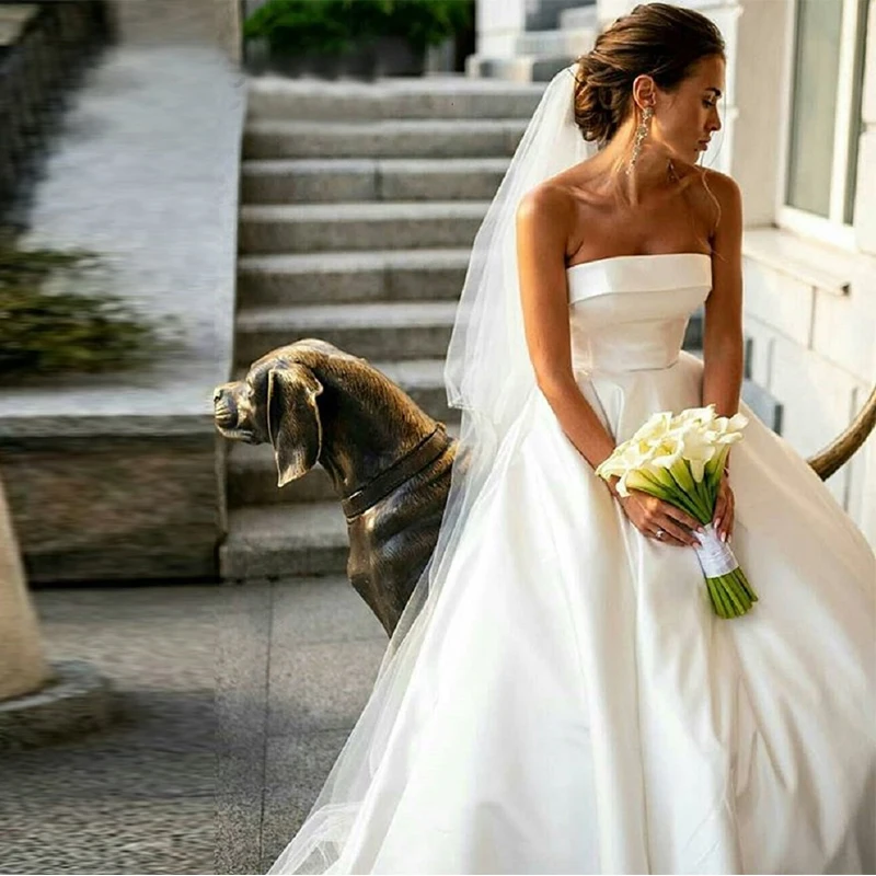 Vestidos De Novia De satén blanco marfil sin tirantes, ropa De boda Simple, línea A, Espalda descubierta, cola De barrido, talla grande