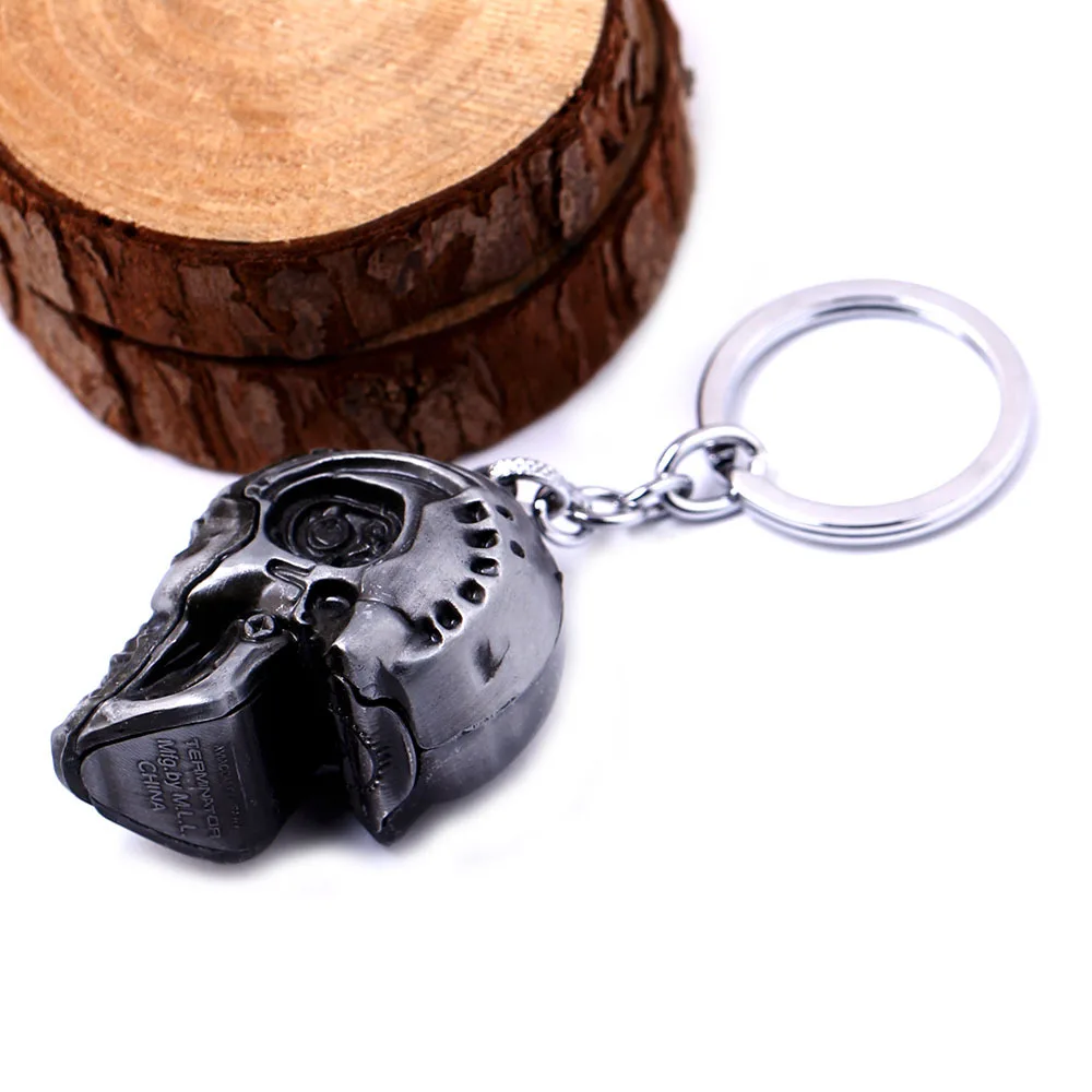 Großhandel: Neue angesagte Auto-Metall-Schlüsselanhänger für Männer und Frauen, Schlüsselhalter mit Totenkopf-Motiv, neues Partygeschenk, Schmuck. – Detail 4