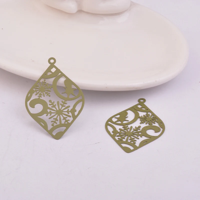 50 Stück AB5411 38*25mm Schneeflocken-Ohrring-Anhänger, bemalte Druck-Charms, Verbindungsstücke – Detail 10