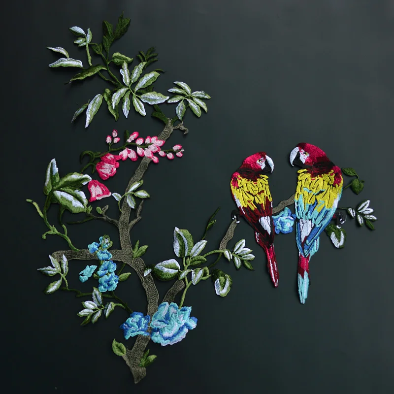 DIY flower and bird patch Parrot fashion embroidery Personality tide applique embroidered patches Sewn on