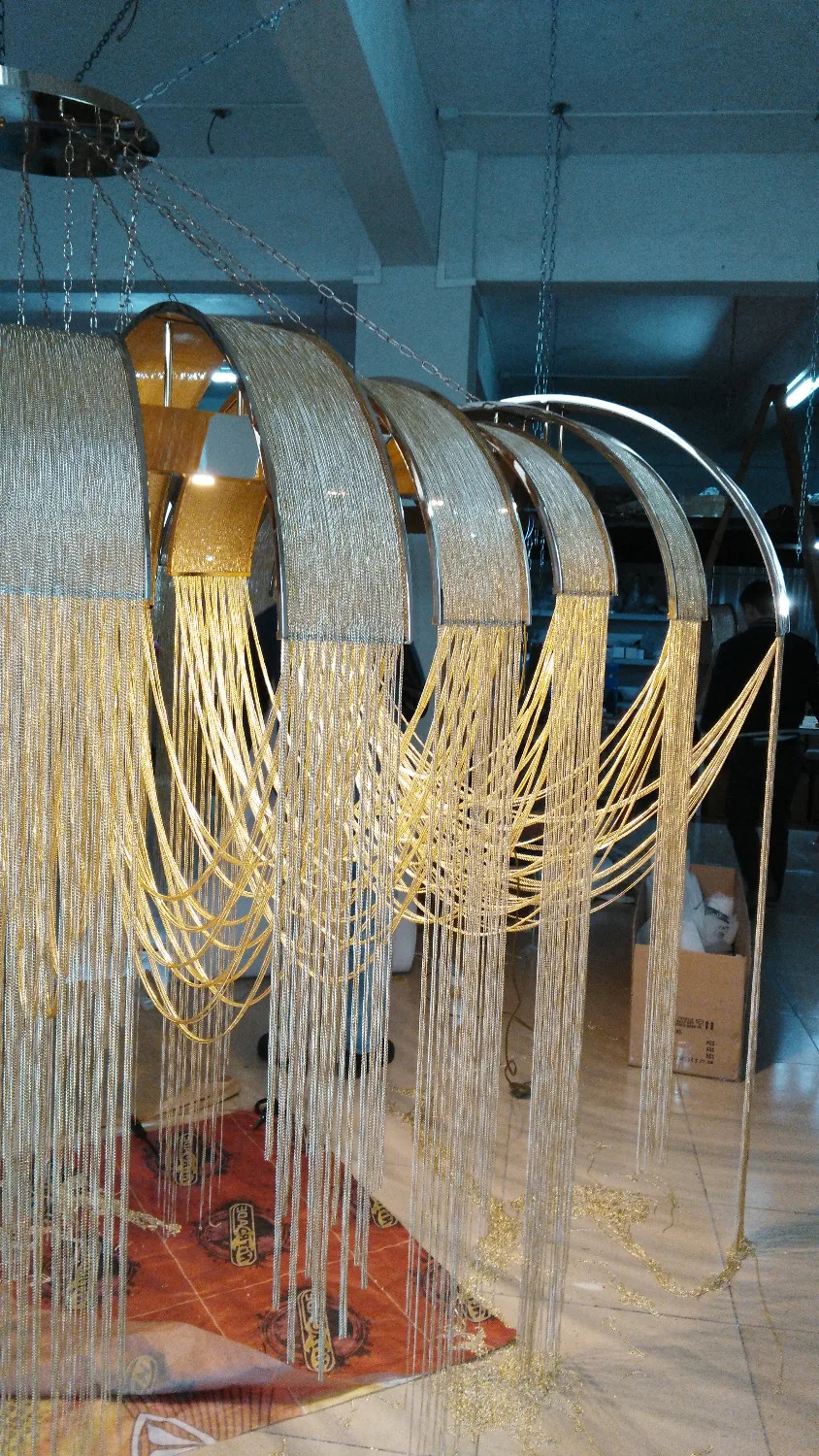 Baru Mewah Besar Rantai Rumbai Pendant Lamp LED Emas/Perak Disesuaikan Diameter 4.5 M Aluminium