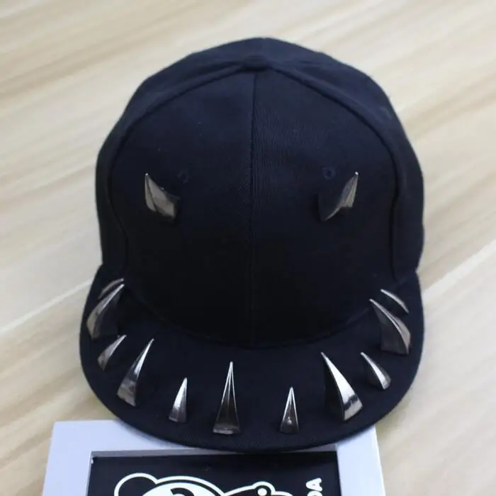 Wholesale Novelty Horn Snapback Caps Men Punk Snapback Baseball Caps Women Punk Horns Cap Hip Hop Hats boy girl 2 colors