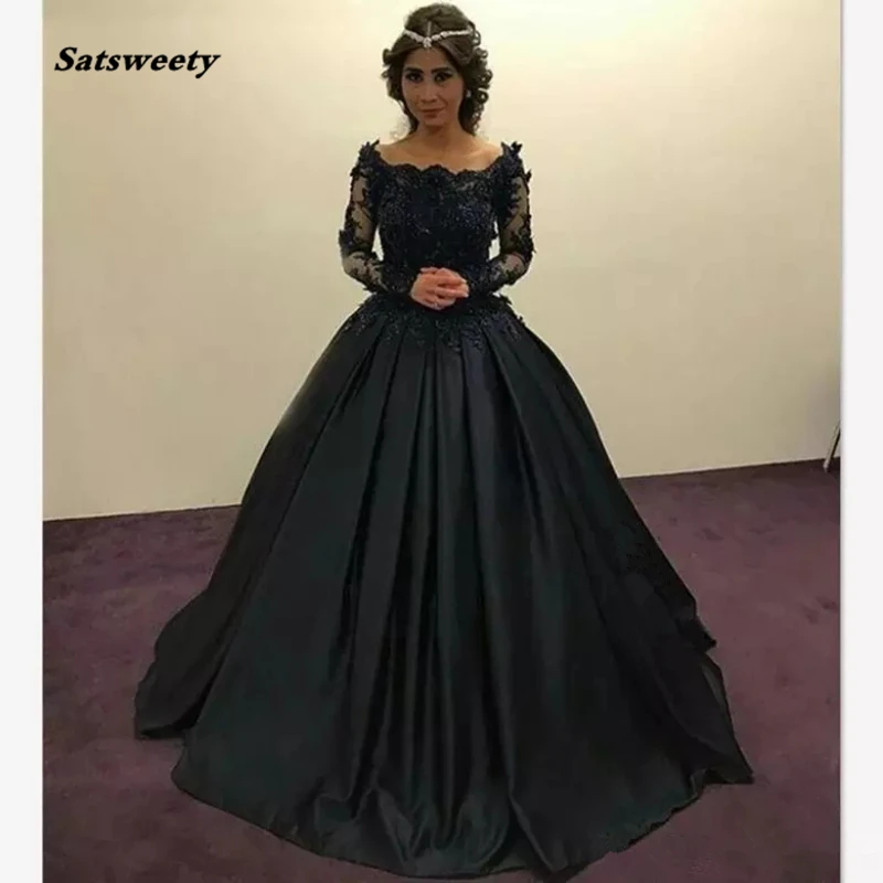 Graceful Black Mother of the Bride Dresses Long Sleeves Sheer Lace Beaded Appliques Scoop Ruched Ball Gown Formal Prom  Dresses