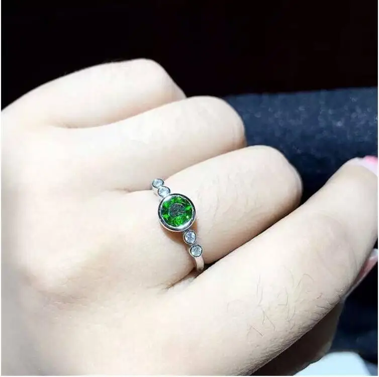 

Natural Diopside ring Free shipping Natural green diopside 925 sterling silver Fine jewelry ring For men or women 6*6mm