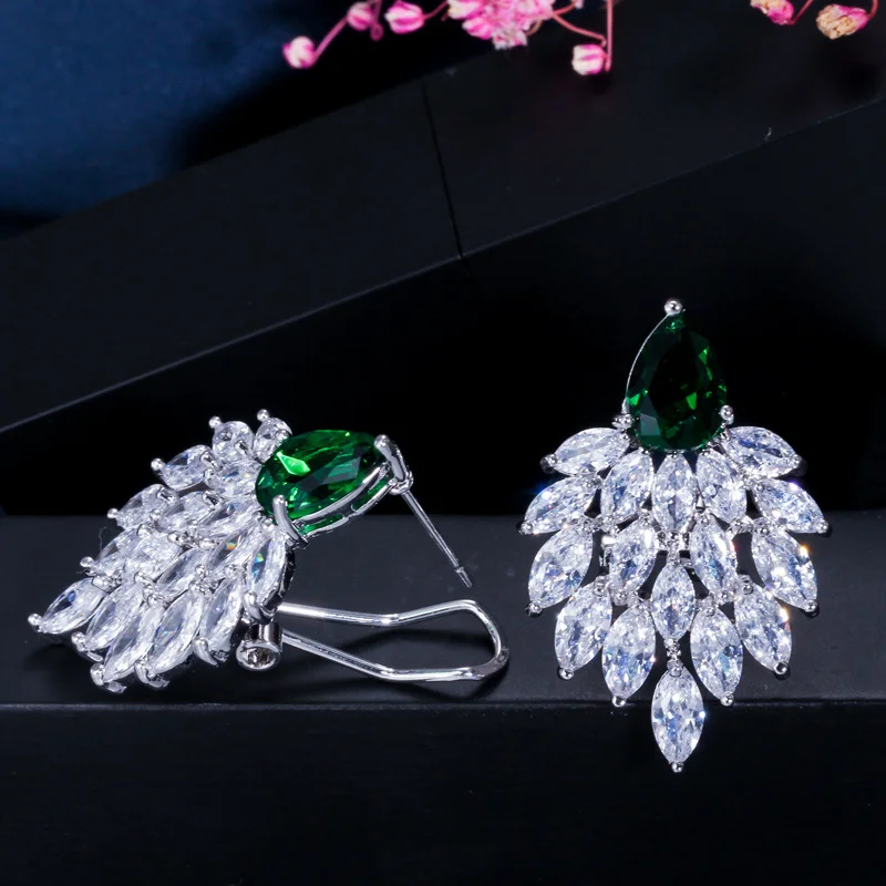 CWWZircons 2022 Fashion Designer Brand Jewelry Noble White Cubic Zirconia Paved Long Big Green CZ Earrings for Women CZ292