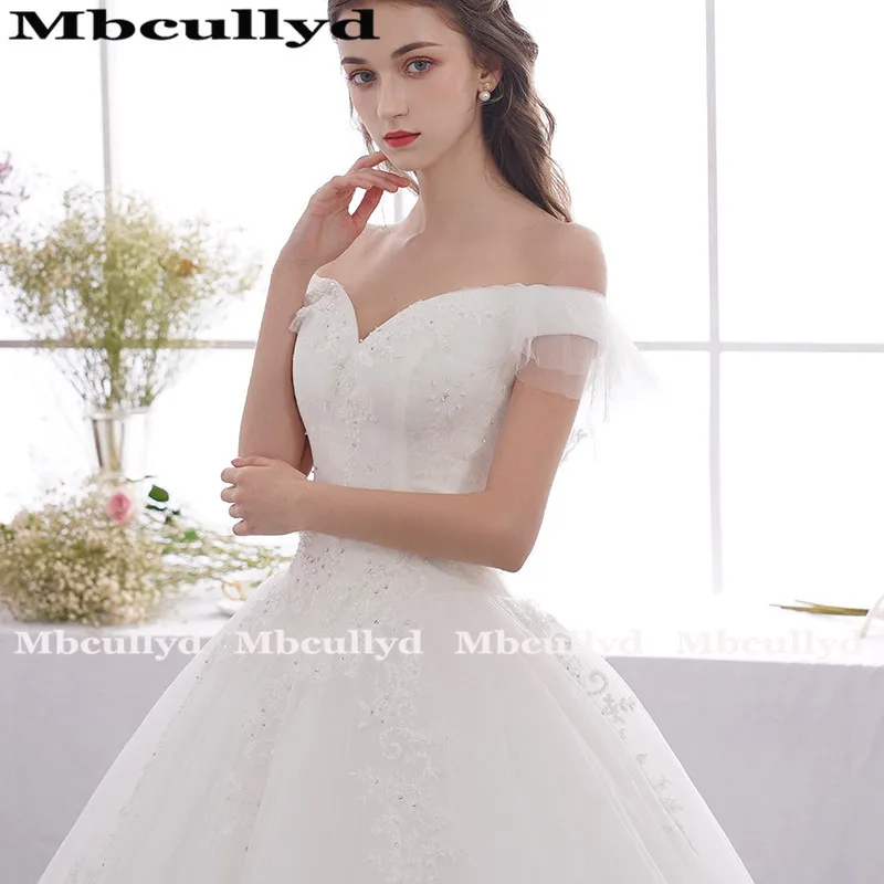 Mbcully 아이보리 볼 가운 웨딩 드레스 2019 섹시한 오프 어깨 tulle v-neck 레이스 업 vestido de noiva with applique lace gowns