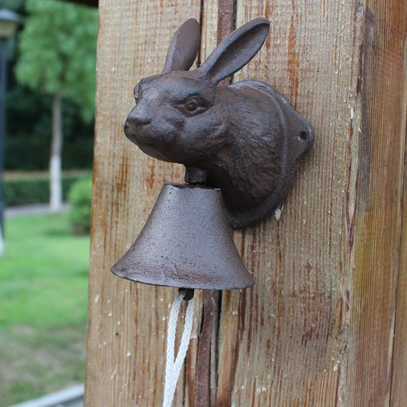 

Rustic Rabbit Head Cast Iron Hand Cranking Bell European Home Garden Decor Wall Mounted Metal Animal Figurines Welcome Door Bell