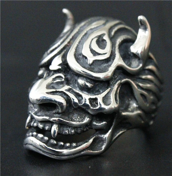 2017 Amazing Style Vampire Ring With Sharp Teeth 316L Stainless Steel Women Mens Fashion Black Biker Demon Ring