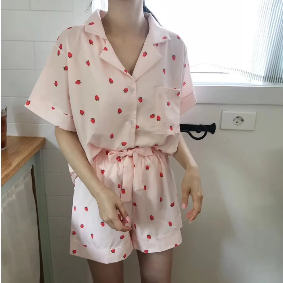 Strawberry Pink Printed Pajamas Set Women 2021 Summer Cute Turn Down Collar Blouse Tops And Hot Shorts Pajama Set Sleepwear