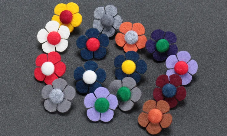 BoYuTe (20 Pieces/Lot) Classic Design Non-Woven Fabric Flower Brooch Brief Men Suit Lapel Pin Brooch
