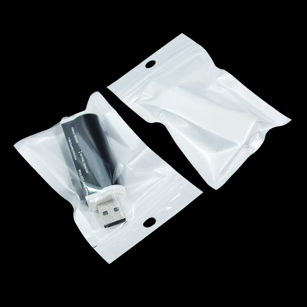 

200Pcs 7.5x12cm (2.9x4.7inch) White Plastic Zip Lock Packaging Pouch with Hang Hole Retails Charger Zipper Storage Packing Pouch