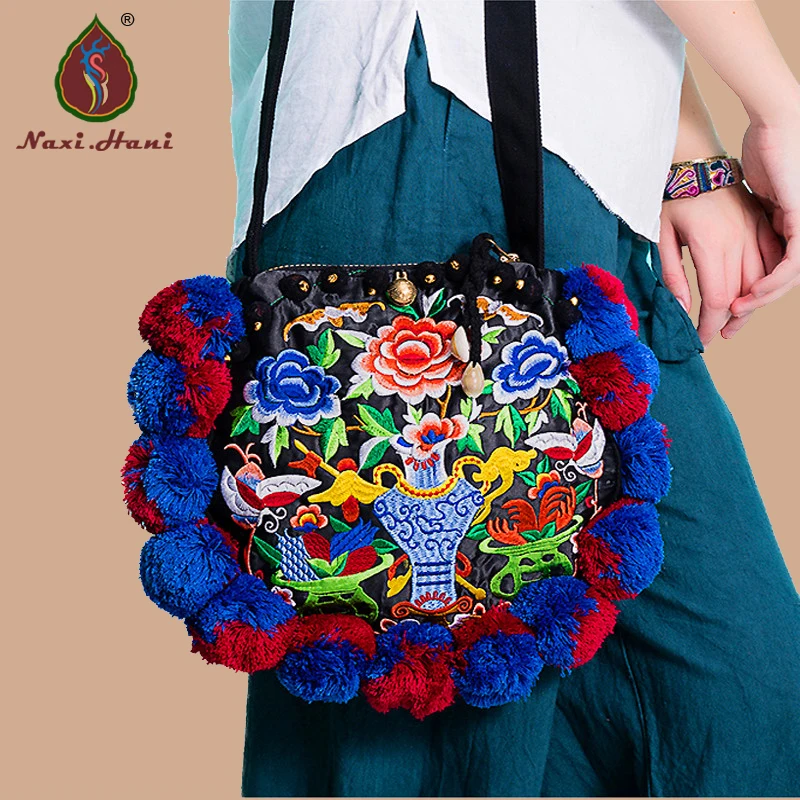 

Handmade women bag Circular pompon canvas bag Embroidery vintage crossbody bags Fashion casual travel bag