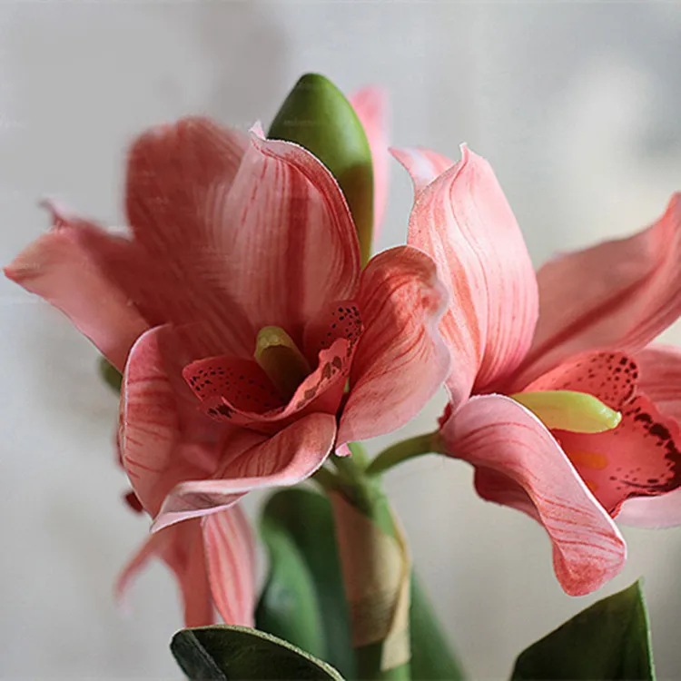 Flores de lirio en maceta pequeñas de alta gama, trajes florales, zakka, decoración rústica y fresca, modelos de explosión de fábrica