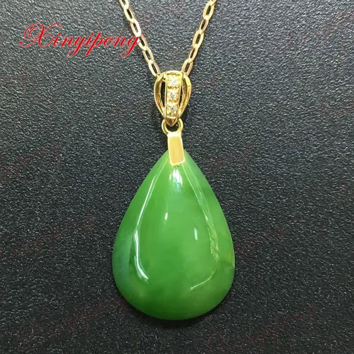 

18 k yellow gold with 100% natural jade pendant Spinach is green Simple and easy Fine jewelry