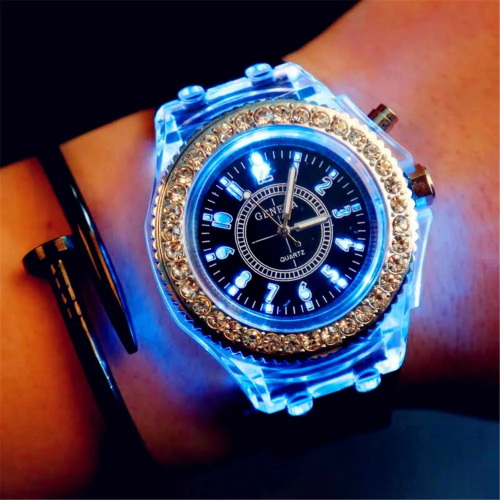 2019 Flash Luminous Watches Personality Trends Students Lovers Jellies Woman Men's Watches 7 color Light WristWatch Hot Sale