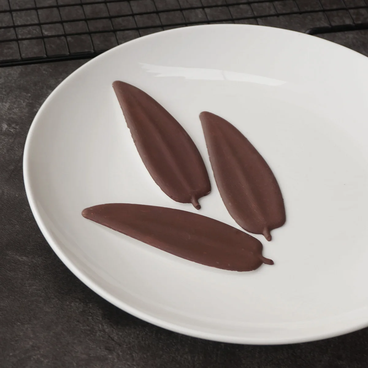 Long Narrow Leaf Shape Chocolate Mold Cake Decorating Lanceolate Leaves Chocolate Transfer Sheet Mould Baking Stencil Chablon