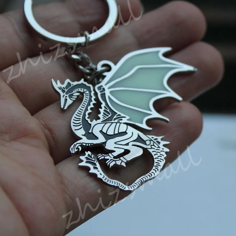Stainless Steel Gift Dragon Keychain Glowing Key Chain Fashion Jewelry Pendant Glow in the Dark Flying Dragon Car Pendant