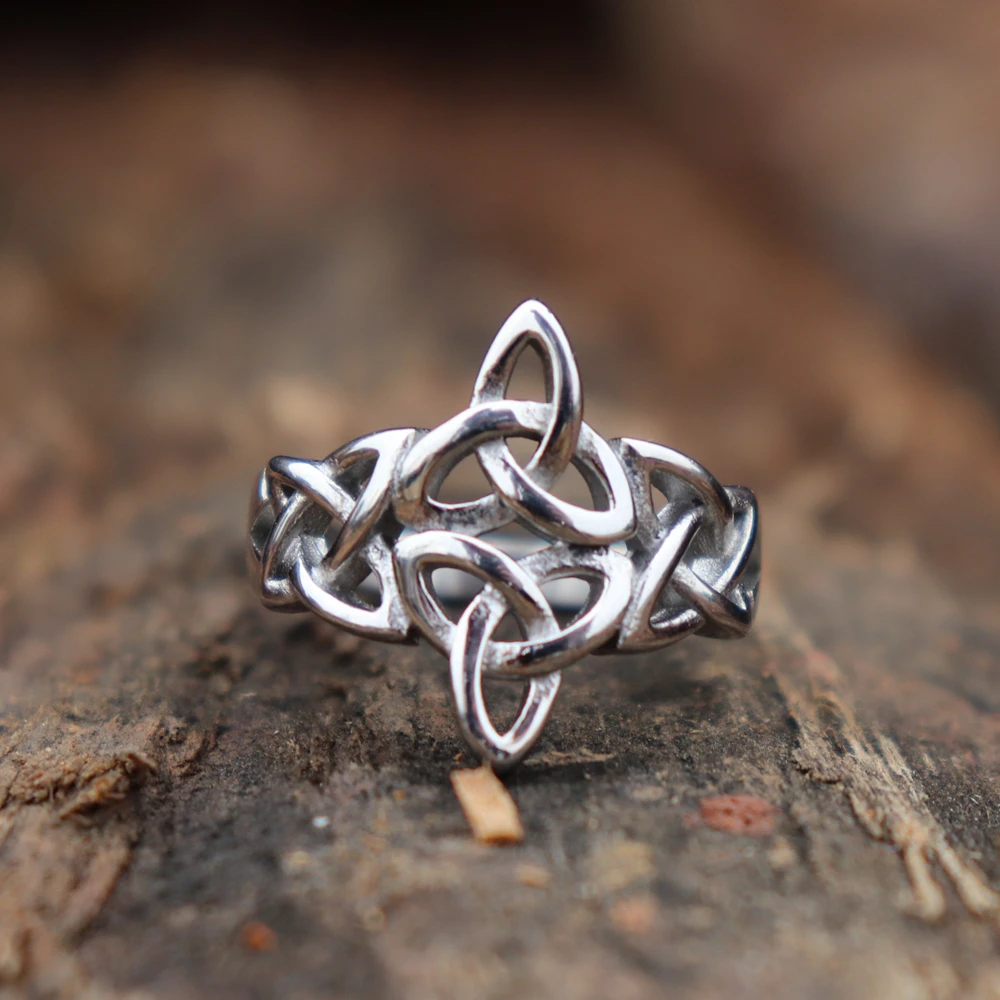 EYHIMD Triquetra Stainless Steel Ring Irish Statement Rings  Women's Irish Celtics Jewelry Anniversary Gift