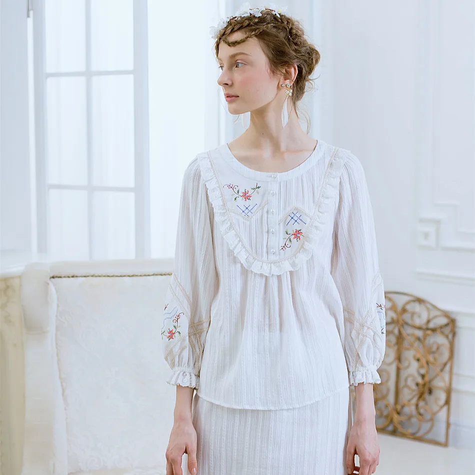 LYNETTE'S CHINOISERIE Spring and summer new arrival fresh and elegant brief white cross stitch cotton shirt