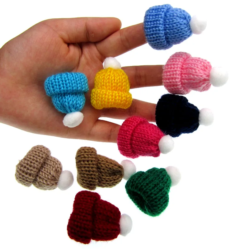 10Pcs Random mixing miniature crochet hat polyester hat for baby craft Sweater Badge Fashion Jewelry 35 x 45mm